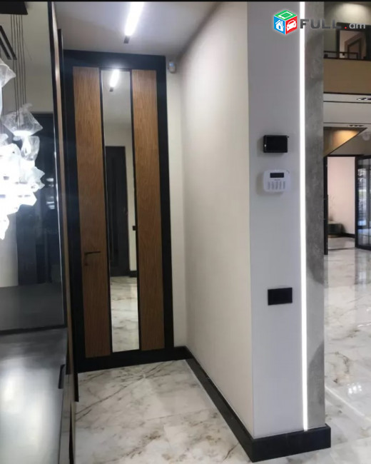 IN0037  Երկու հարկանի տուն Վերին Անտառային փողոցում կենտրոնում, 350 ք.մ., 3+ սանհանգույց