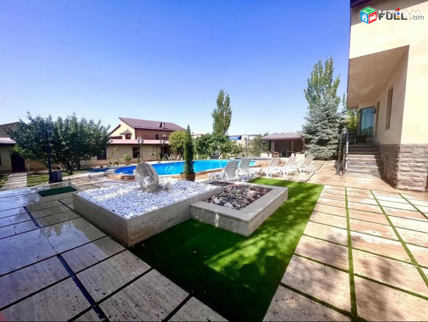 IN0052  Երկու հարկանի տուն, Մուշ թաղամաս Աջափնյակում, 300 ք.մ., 3+ սանհանգույց