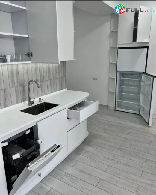 IN0075  Վարձով 2 սենյականոց բնակարան նորակառույց շենքում   Արամ Խաչատրյանի փողոցում