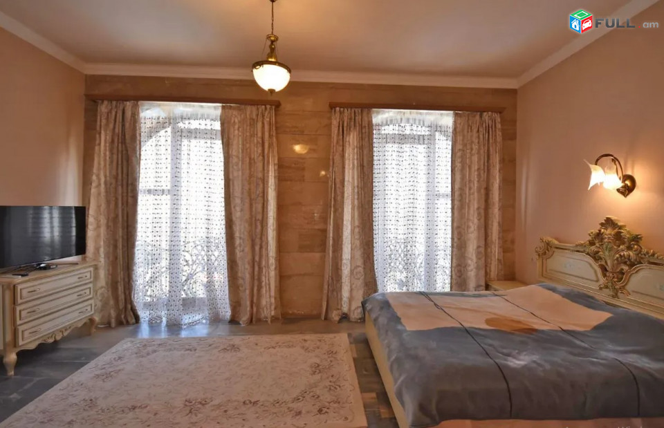 IN0081 Երեք հարկանի քարե տուն Նորքի 9-րդ փողոցում Նորք Մարաշում