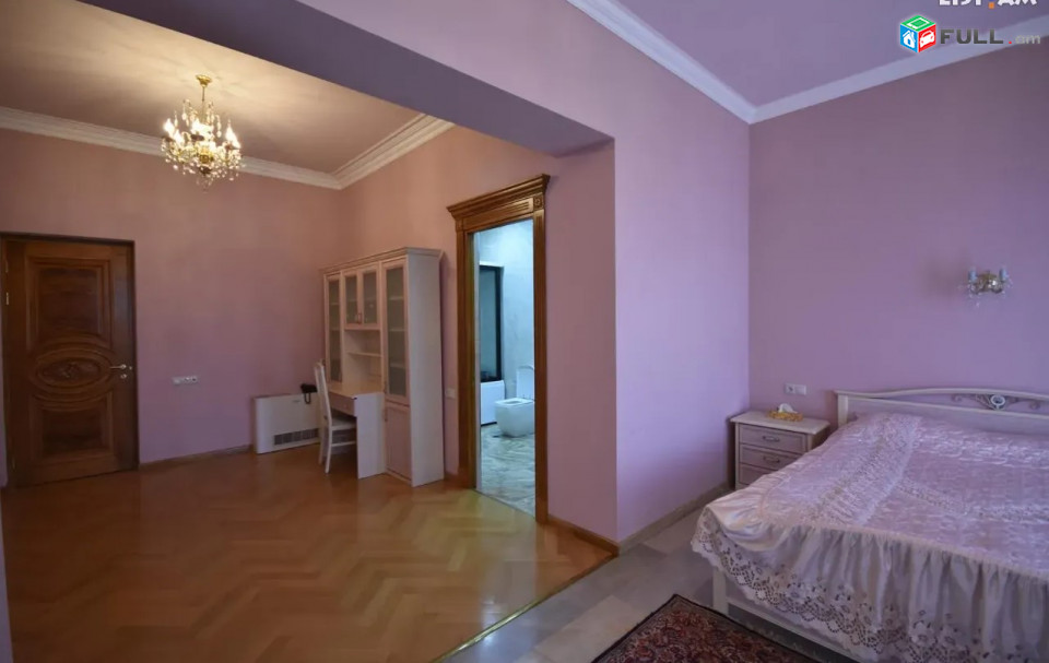 IN0081 Երեք հարկանի քարե տուն Նորքի 9-րդ փողոցում Նորք Մարաշում