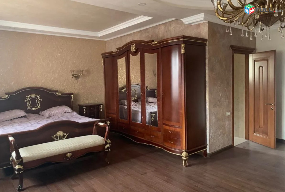 IN0089  Երեք հարկանի քարե տուն Ավանում, 1200 ք.մ., 3+ սանհանգույց, կապիտալ վերանորոգված