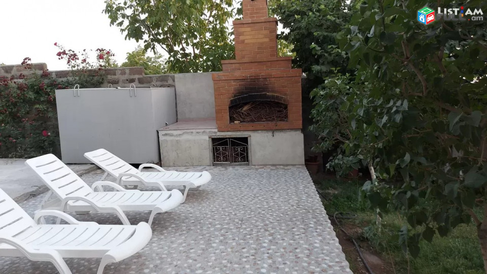 IN0098  Երեք հարկանի քարե տուն, Սերո Խանզադյան 1-ին նրբ Նորք Մարաշում