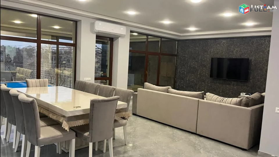 IN0098  Երեք հարկանի քարե տուն, Սերո Խանզադյան 1-ին նրբ Նորք Մարաշում