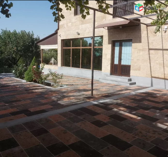 IN0098  Երեք հարկանի քարե տուն, Սերո Խանզադյան 1-ին նրբ Նորք Մարաշում