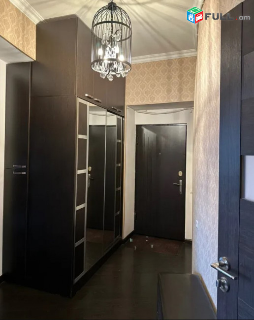IN0100 Վարձով 4 սենյականոց բնակարան  Բյուզանդի փողոցում