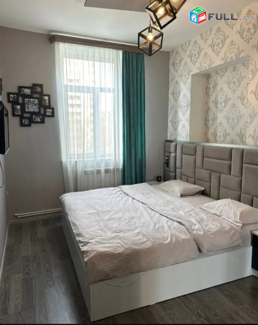 IN0100 Վարձով 4 սենյականոց բնակարան  Բյուզանդի փողոցում