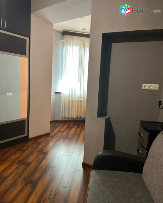 IN0100 Վարձով 4 սենյականոց բնակարան  Բյուզանդի փողոցում