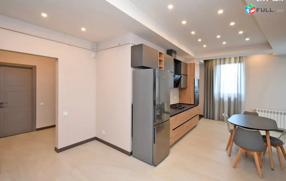 IN0102 Վարձով 3 սենյականոց բնակարան Ձորափի փողոցում