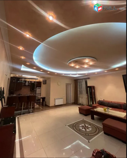 IN0105 Մեկ հարկանի քարե տուն Սարմենի փողոցում կենտրոնում