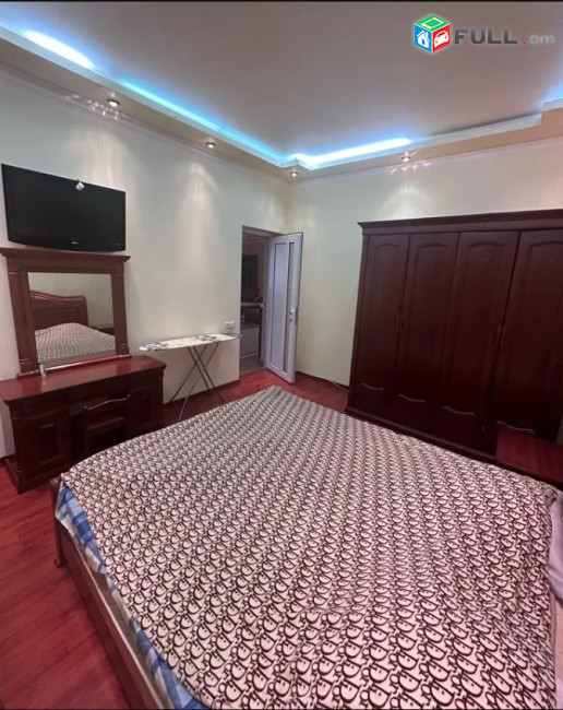 IN0105 Մեկ հարկանի քարե տուն Սարմենի փողոցում կենտրոնում