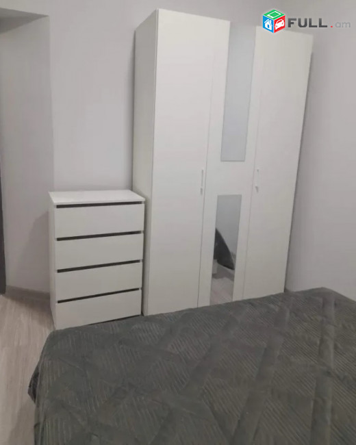 IN0106 Երկու հարկանի քարե տուն Օստրովսկու փողոցում կենտրոնում