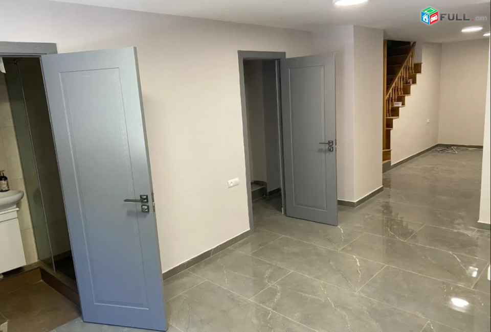 IN0108 Երեք հարկանի քարե տուն, Մարշալ Բաղրամյան պողոտայի 4-րդ նրբանցք Արաբկիրում