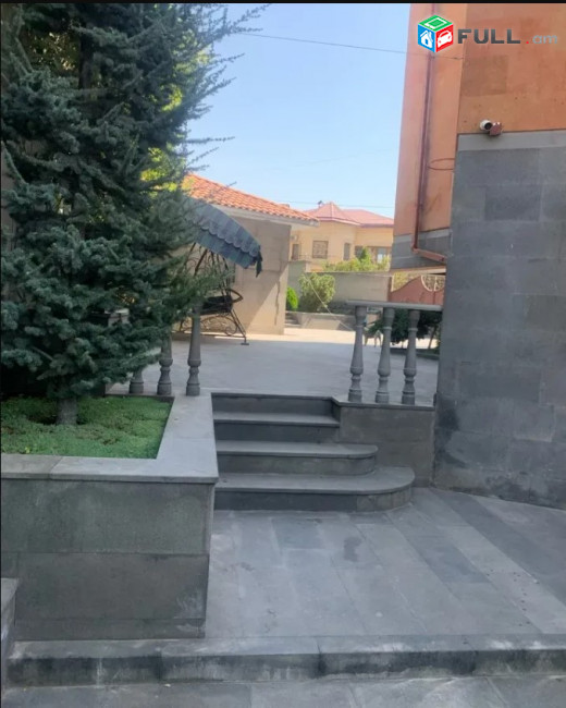 IN0121 Չորս հարկանի քարե տուն Արաբկիրում, 750 ք.մ., 3+ սանհանգույց, դիզայներական ոճով վերանորոգված