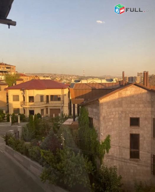 IN0121 Չորս հարկանի քարե տուն Արաբկիրում, 750 ք.մ., 3+ սանհանգույց, դիզայներական ոճով վերանորոգված