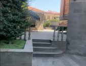 IN0121 Չորս հարկանի քարե տուն Արաբկիրում, 750 ք.մ., 3+ սանհանգույց, դիզայներական ոճով վերանորոգված