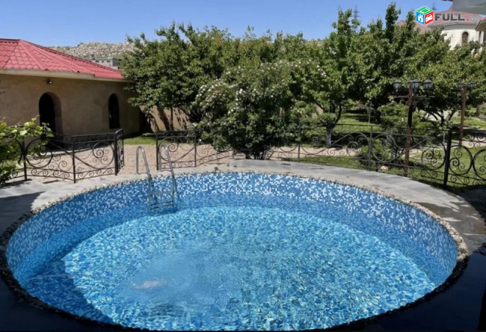 IN0122  Երկու հարկանի քարե տուն, Դավիթ Բեկի փողոցում