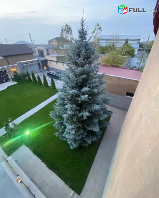 IN0125  Երեք հարկանի քարե ամառանոց Նոր Նորքում, 530 ք.մ., 3+ սանհանգույց, դիզայներական ոճով վերանորոգված