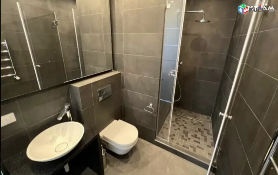 IN0135 Ընդարձակ 5 սենյականոց բնակարան նորակառույց շենքում Քեռու փողոցում, 250 ք.մ., 3+ սանհանգույց