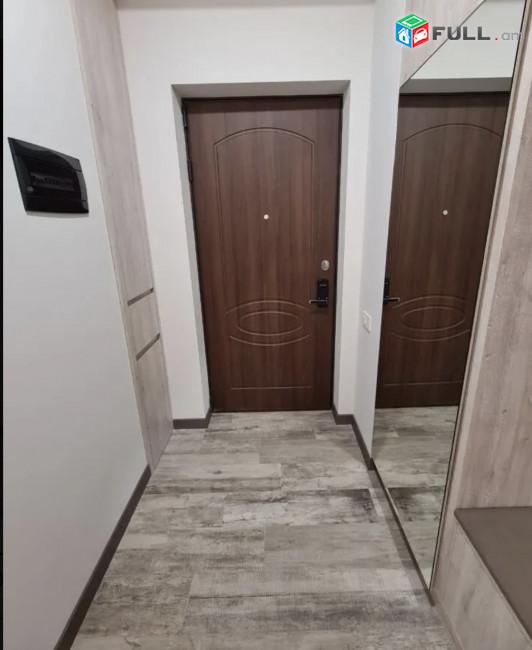 IN0145 Վարձով 3 սենյականոց բնակարան նորակառույց շենքում Սասնա Ծռերի փողոցում