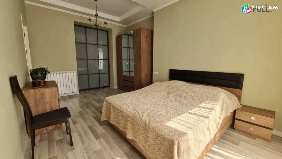 IN0149 Վարձով 2 սենյականոց բնակարան Չարենցի փողոցում
