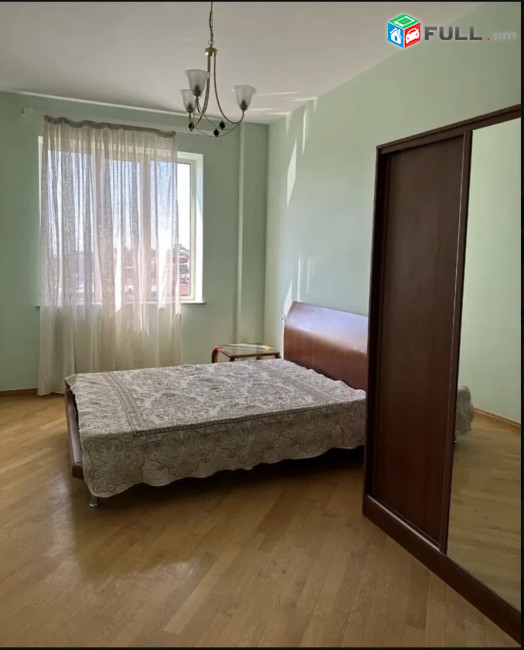 IN0195 Վարձով 3 սենյականոց բնակարան նորակառույց շենքում Պարոնյան փողոցում
