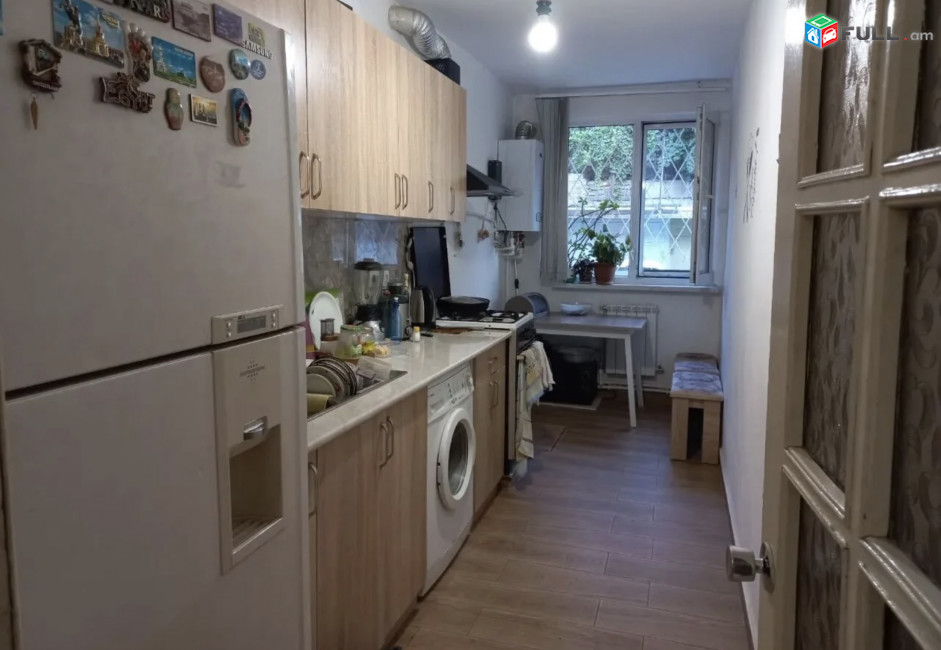 IN0203  Վարձով 3 սենյականոց բնակարան Վառլամ Ավանեսովի փողոցում