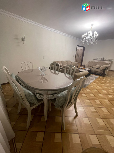 IN0209 Վարձով 3 սենյականոց բնակարան նորակառույց շենքում Հակոբ Պարոնյանի փողոցում