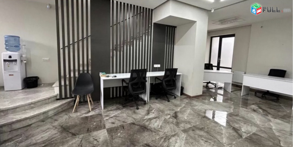 IN0212 Վարձով Երեք հարկանի քարե տուն Այգեձորի փողոցում կենտրոնում, 220 ք.մ., 2 սանհանգույց, կապիտալ վերանորոգված