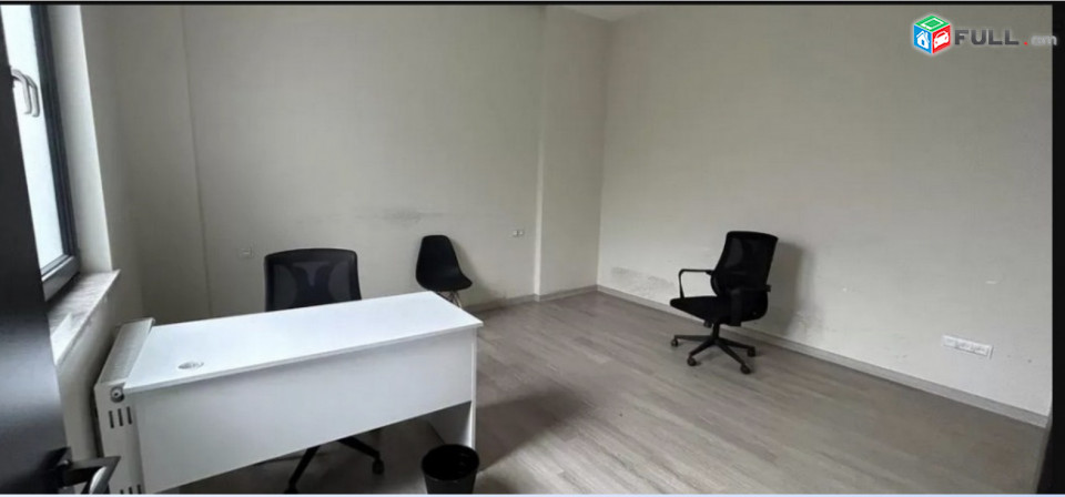 IN0212 Վարձով Երեք հարկանի քարե տուն Այգեձորի փողոցում կենտրոնում, 220 ք.մ., 2 սանհանգույց, կապիտալ վերանորոգված