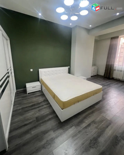 IN0219 Վարձով 4 սենյականոց բնակարան նորակառույց շենքում Ադոնցի փողոցում 