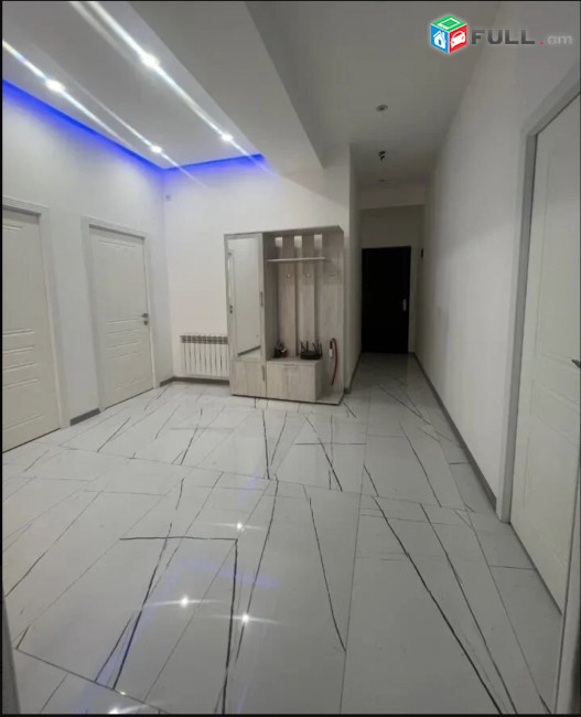 IN0219 Վարձով 4 սենյականոց բնակարան նորակառույց շենքում Ադոնցի փողոցում 