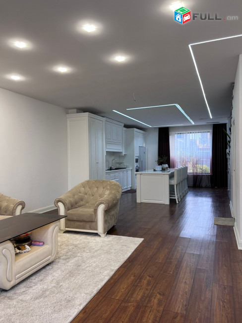 IN0229 Երկու հարկանի քարե տուն Պարույր Սևակ թաղամաս, 5-րդ փողոցում Ավանում, 200 ք.մ., 3+ սանհանգույց