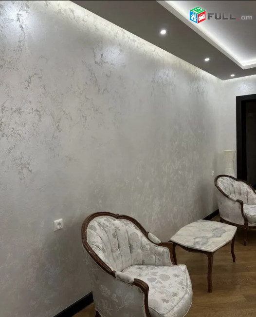 IN0231 Երեք հարկանի քարե տուն Նոր Արեշի 30 - րդ փողոցում Էրեբունիում, 300 ք.մ., 2 սանհանգույց, եվրովերանորոգված