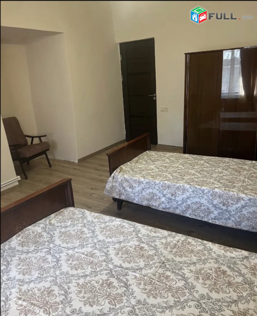 IN0235 Մեկ հարկանի քարե տուն, Կոնդ թաղամաս կենտրոնում, 95 ք.մ., կապիտալ վերանորոգված