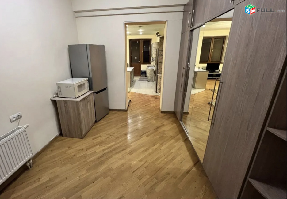 IN0243 Վարձով 4 սենյականոց բնակարան նորակառույց շենքում Եկմալյան փողոցում