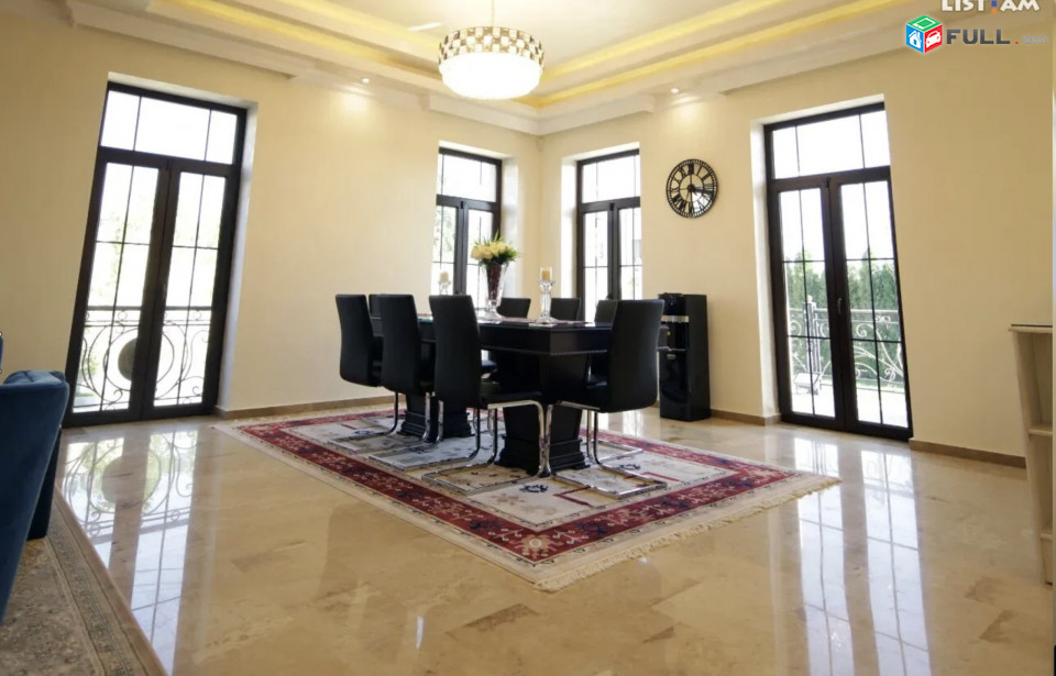 IN0261 Երկու հարկանի քարե տուն, Աջափնյակ Գ-1 Աջափնյակում, 380 ք.մ., 3+ սանհանգույց, կապիտալ վերանորոգված