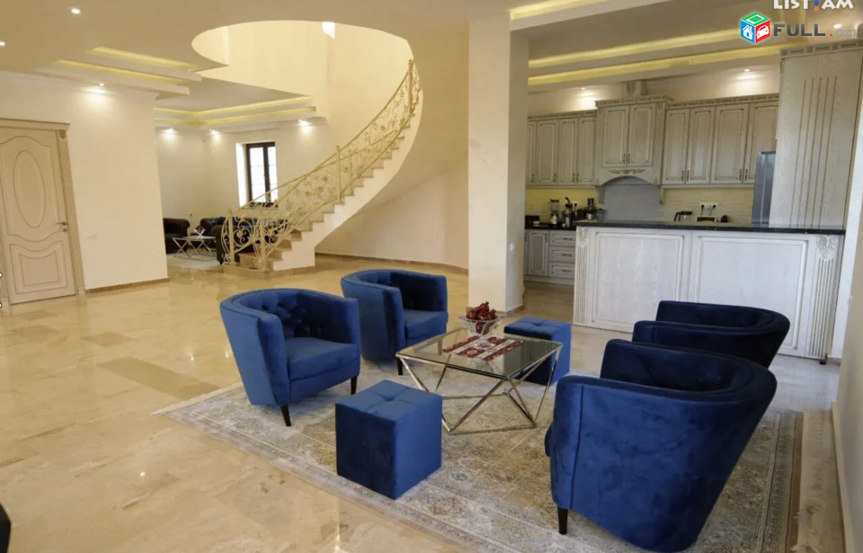 IN0261 Երկու հարկանի քարե տուն, Աջափնյակ Գ-1 Աջափնյակում, 380 ք.մ., 3+ սանհանգույց, կապիտալ վերանորոգված