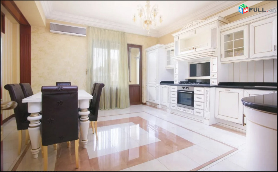 IN0265 Ընդարձակ 4 սենյականոց բնակարան նորակառույց շենքում Տերյան փողոցում, 210 ք.մ., 2 սանհանգույց