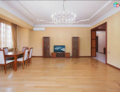 IN0265 Ընդարձակ 4 սենյականոց բնակարան նորակառույց շենքում Տերյան փողոցում, 210 ք.մ., 2 սանհանգույց