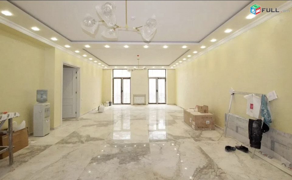 IN0275 Երեք հարկանի քարե տուն Այգեձորի փողոցում Արաբկիրում, 730 ք.մ., 3+ սանհանգույց