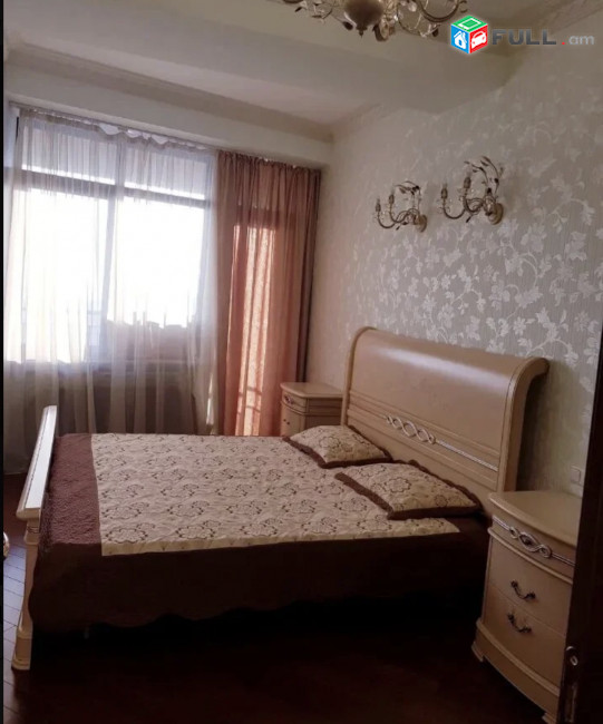IN0276 Ընդարձակ 3 սենյականոց բնակարան նորակառույց շենքում Վարդանանց փողոցում, 190 ք.մ., 2 սանհանգույց