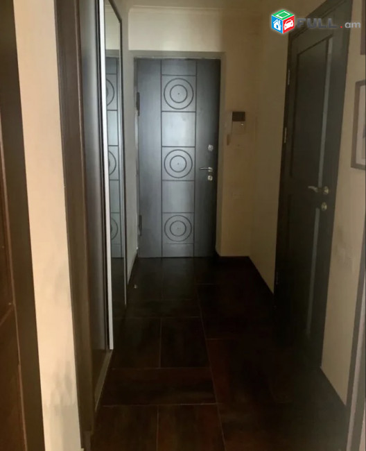 IN0279 Վարձով 2 սենյականոց բնակարան Աբովյան փողոցում