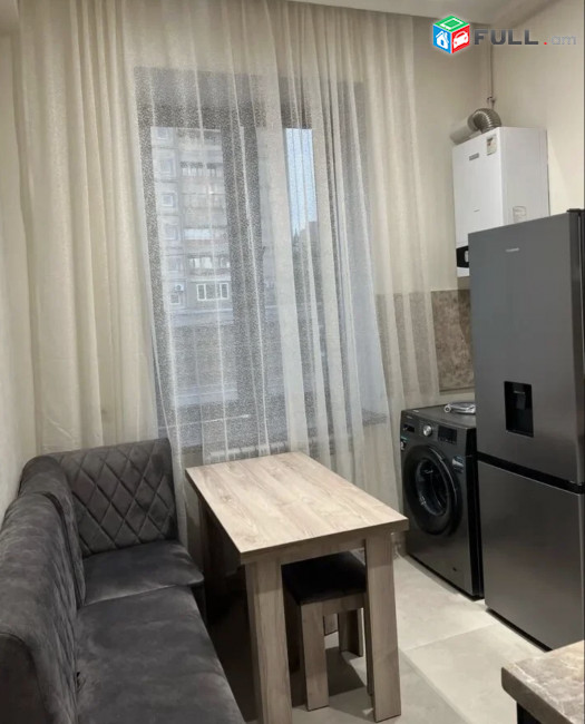  IN0280 Վարձով 2 սենյականոց բնակարան Մարշալ Բաղրամյան պողոտայում