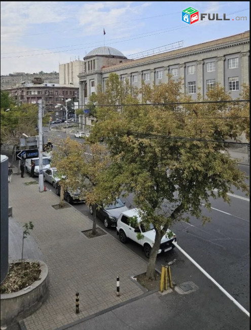 IN0292 Վարձով 2 սենյականոց բնակարան Կորյունի փողոցում