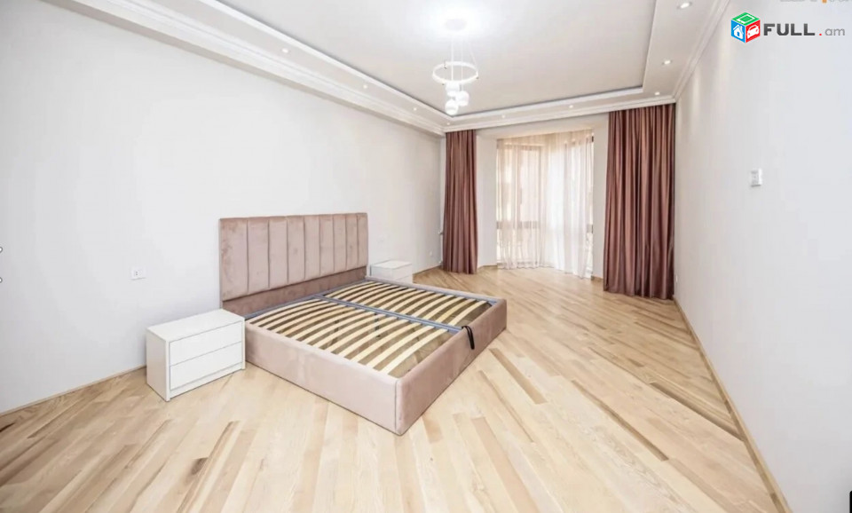 IN0296 Վարձով 4 սենյականոց բնակարան նորակառույց շենքում Արամի փողոցում