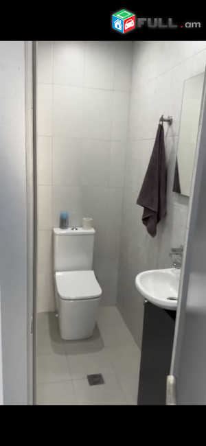 IN0299 Վարձով 3 սենյականոց բնակարան նորակառույց շենքում Ձորափի փողոցում