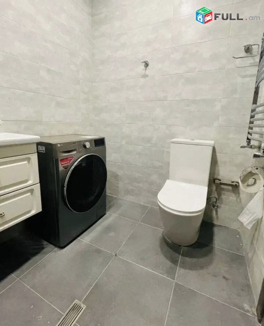 IN0306 Վարձով 2 սենյականոց բնակարան նորակառույց շենքում Արամ Խաչատրյանի փողոցում