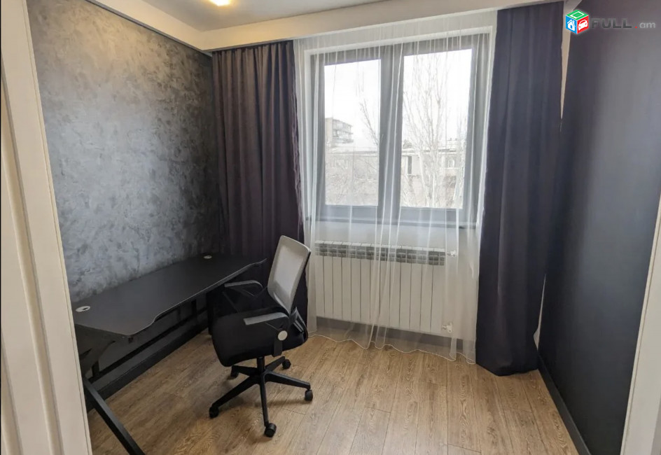 IN0315 Վարձով 3 սենյականոց բնակարան փողոցում, 74 ք.մ., նախավերջին հարկ, կապիտալ վերանորոգված