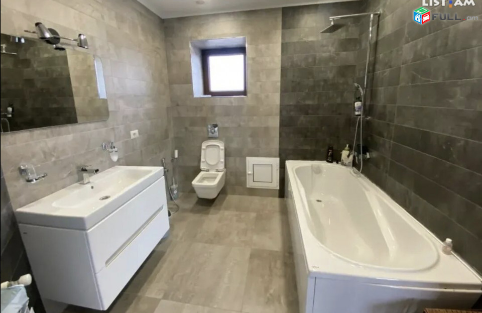 IN0316 Չորս հարկանի քարե տուն Առինջի 21-րդ փողոցում Ավանում, 732 ք.մ., 3+ սանհանգույց, կապիտալ վերանորոգված